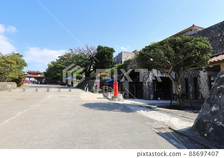 圓柱沖繩那霸風景（首里城公園） 88697407