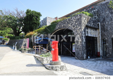 Okinawa Naha Scenery with a round post (Shurijo Castle Park) Okinawa Naha Scenery with a round post (Shurijo Castle Park) 88697408