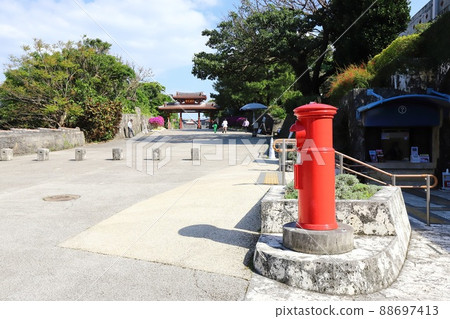 Okinawa Naha Scenery with a round post (Shurijo Castle Park) Okinawa Naha Scenery with a round post (Shurijo Castle Park) 88697413