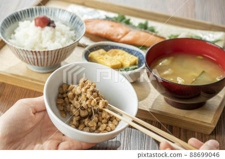Natto and grilled salmon set meal Image of a healthy breakfast Natto and grilled salmon set meal Image of a healthy breakfast 88699046