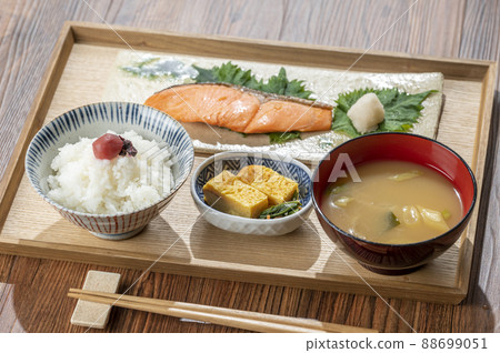 Grilled salmon set meal image of a healthy breakfast 88699051