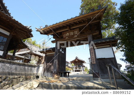 岡山縣津山市城下町津山大神寺山門山門 岡山縣津山市城下町津山大神寺山門山門 88699152