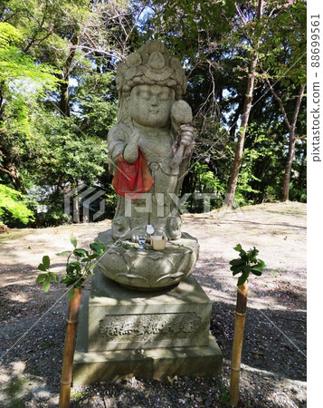 滋賀縣三井寺的石像和地藏 88699561