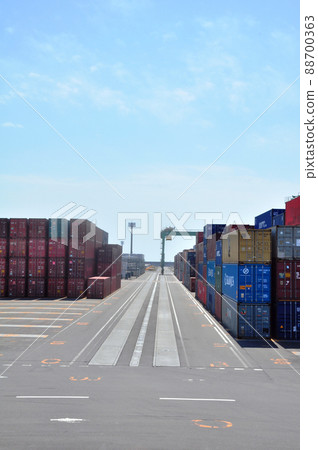 From Tomakomai Pier to the Pacific Ocean 88700363