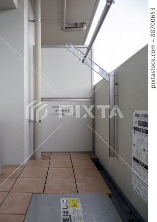 公寓陽台隔斷板 公寓陽台隔斷板 88700653