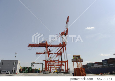 港口設施風景大阪灣集裝箱碼頭 港口設施風景大阪灣集裝箱碼頭 88700774