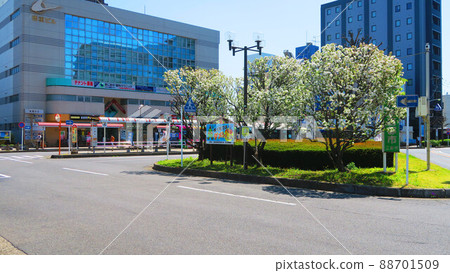 Scenery of Misato Station on the JR East Musashino Line and its surroundings (photographed in April 2022) Scenery of Misato Station on the JR East Musashino Line and its surroundings (photographed in April 2022) 88701509