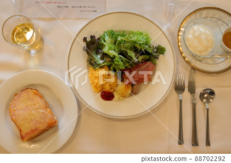 French breakfast (croque monsieur) French breakfast (croque monsieur) 88702292
