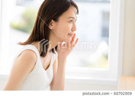 female, lady, woman 88702809