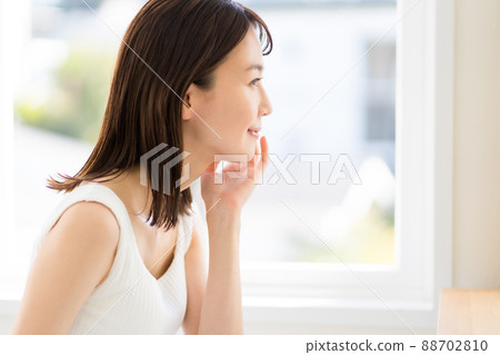 female, lady, woman 88702810