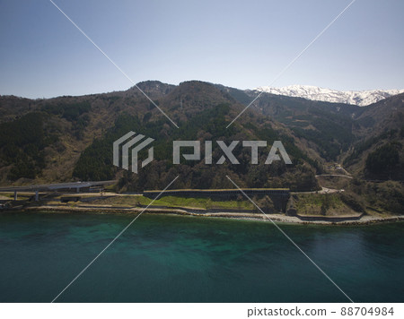 Oyashirazu / Child Shiran Itoigawa City, Niigata Prefecture (aerial view by drone) Oyashirazu / Child Shiran Itoigawa City, Niigata Prefecture (aerial view by drone) 88704984