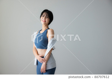 Women of sportswear 88707612