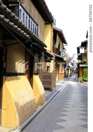 Kyoto Pontocho townscape 88709702