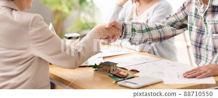 Senior couple preparing for the end of life Senior couple preparing for the end of life 88710550