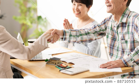 Senior couple preparing for the end of life Senior couple preparing for the end of life 88710555