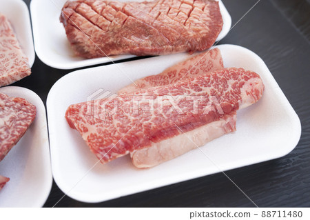 多汁的高級烤肉 黑毛和牛 [三角玫瑰] 肉 88711480
