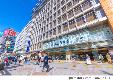 日本東京城市景觀，如小田急新宿站 88713181