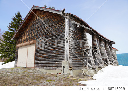 Uryu Municipal Kawakami Elementary and Junior High School Gymnasium (closed) 88717029