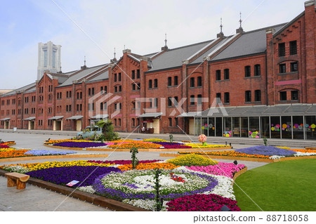 April Yokohama 655 Flower Garden 2022 / Red Brick Warehouse April Yokohama 655 Flower Garden 2022 / Red Brick Warehouse 88718058