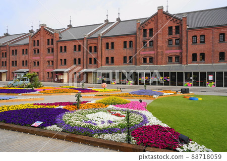 April Yokohama 656 Flower Garden 2022 / Red Brick Warehouse April Yokohama 656 Flower Garden 2022 / Red Brick Warehouse 88718059