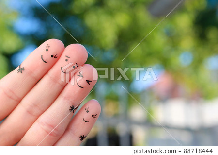 Fingers art of happy family. The concept of a walk in the autumn park. Fingers art of happy family. The concept of a walk in the autumn park. 88718444