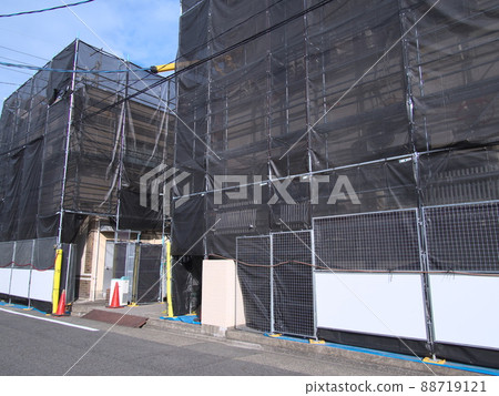 大型公寓維修臨時腳手架（臨時圍擋） 88719121