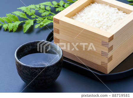 馬蘇里的清酒和米飯 馬蘇里的清酒和米飯 88719581