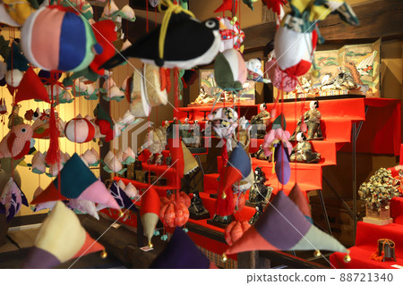 Hinamatsuri Hinamatsuri 88721340