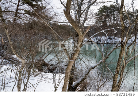 浦盤台五色沼 毗沙門沼的冬景 浦盤台五色沼 毗沙門沼的冬景 88721489