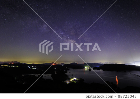 《佐賀縣伊呂波展望台》伊呂波展望台、伊呂波島和銀河 《佐賀縣伊呂波展望台》伊呂波展望台、伊呂波島和銀河 88723045