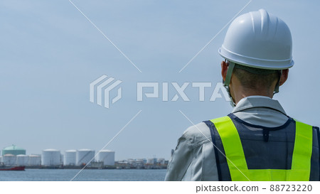 Sea and industrial zone │ Image of manufacturing, plant, and construction industry. 88723220