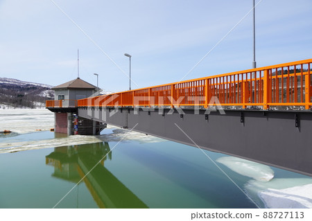 Ojiro Rika 水壩的春天 88727113