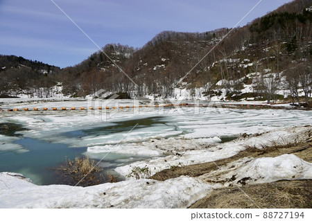Spring of Ojiro Rika Dam 88727194