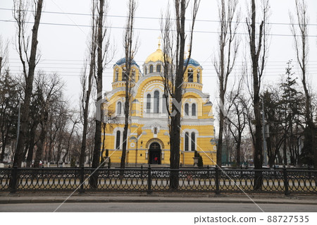 Vladimir Basilica Kyiv 88727535