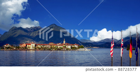 Borromean islands, lake maggiore, Stresa, italy 88728377
