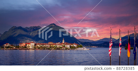 Borromean islands, lake maggiore, Stresa, italy 88728385