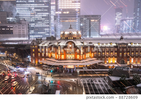 《東京》雪景東京站、大雪預警市中心 88728609