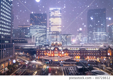 《東京》雪景東京站、大雪預警市中心 《東京》雪景東京站、大雪預警市中心 88728612