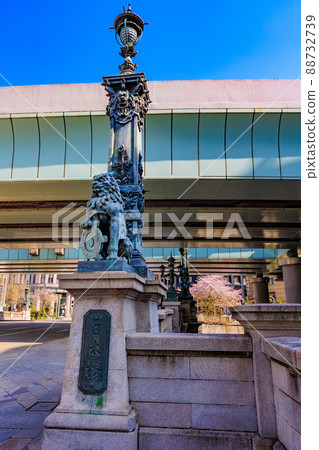 Cityscape of Chuo-ku, Tokyo Nihonbashi and lion statue Cityscape of Chuo-ku, Tokyo Nihonbashi and lion statue 88732739