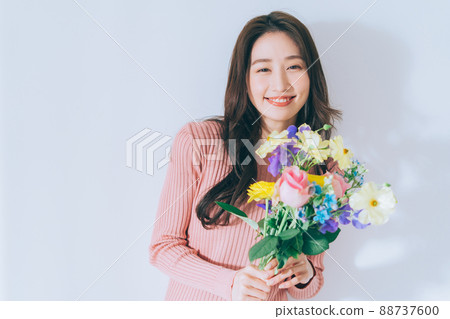 Woman with a bouquet 88737600