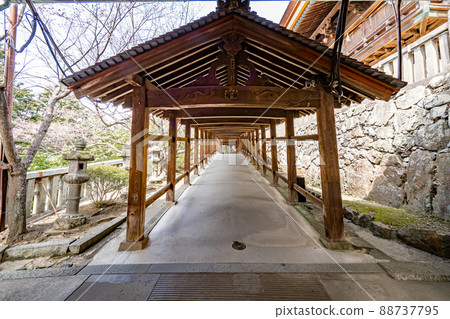 Long corridor of Kibitsu Shrine in Okayama Prefecture Long corridor of Kibitsu Shrine in Okayama Prefecture 88737795
