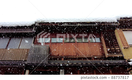 Snow scene in Kanazawa's Nishichaya district Snow scene in Kanazawa's Nishichaya district 88737817