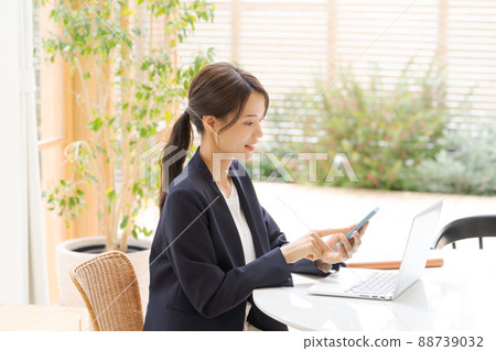 Women who work PC business 88739032
