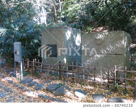 千代田區紀尾井町清水穀公園的玉川渡槽石須 88740210