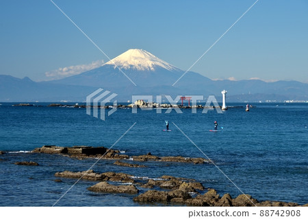 Hayama Yujiro Lighthouse, Fuji and SUP 88742908