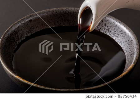 Tamari soy sauce 88750434