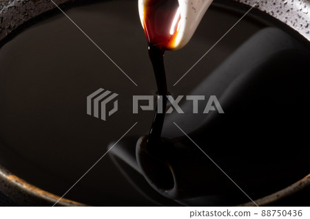 Tamari soy sauce 88750436
