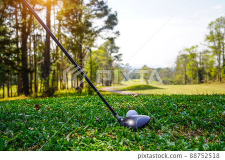 Golf balls on the golf course with golf clubs ready for golf in the first short. In the morning, with the beautiful sunlight. 88752518