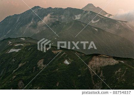 Mt. Nuketo and Mt. Kasagatake seen from Mt. 88754837