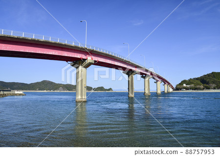 宇佐灣上的宇佐大橋 88757953